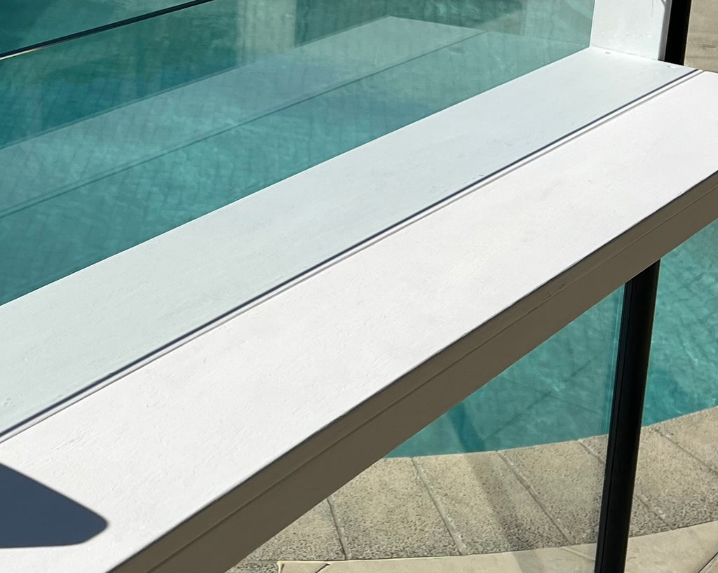 The Bench Bar for Glass with Capping Pool Fence and Balustrade "Campbell" - Balcony Shelf