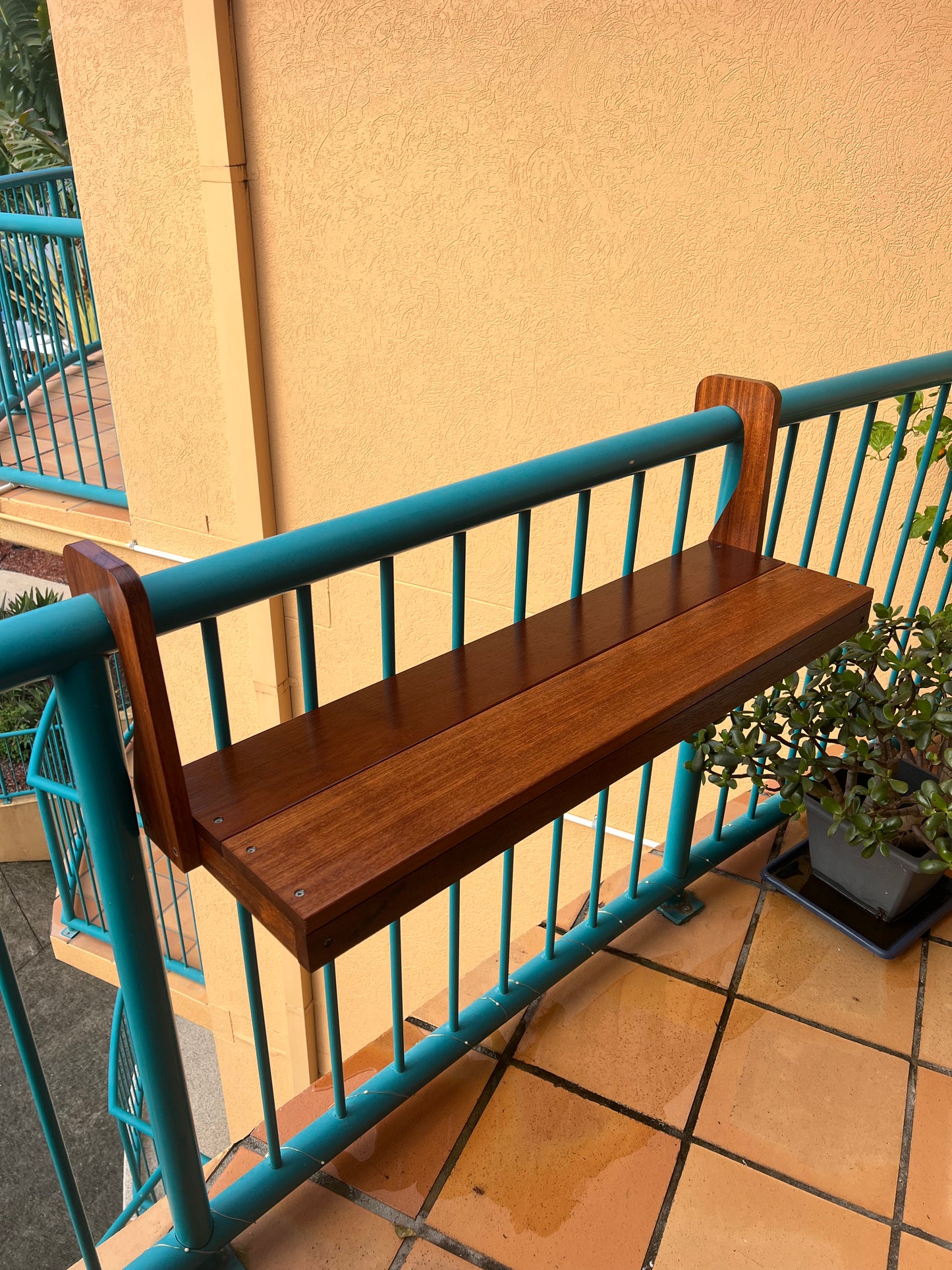 The Bench Bar - For Metal Tubular Railings "Harlow" - Balustrades Balcony and More
